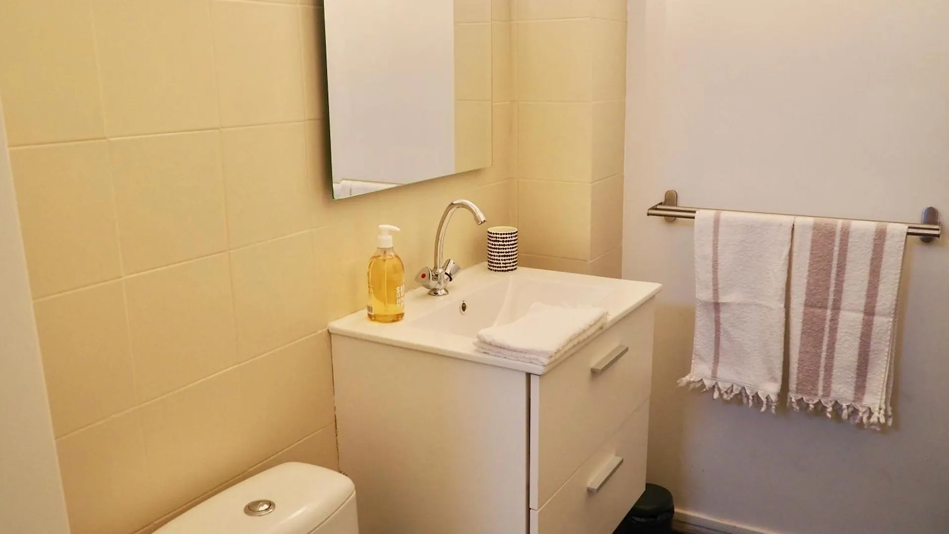 Appartement Proche De Liberation Avec Balcon Ensoleille Nice